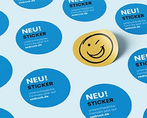 Mehrere runde Aufkleber nebeneinander angeordnet